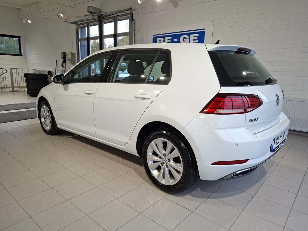 Volkswagen Golf YAU19A