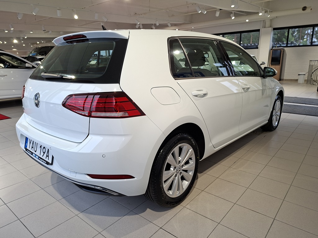 Volkswagen Golf YAU19A