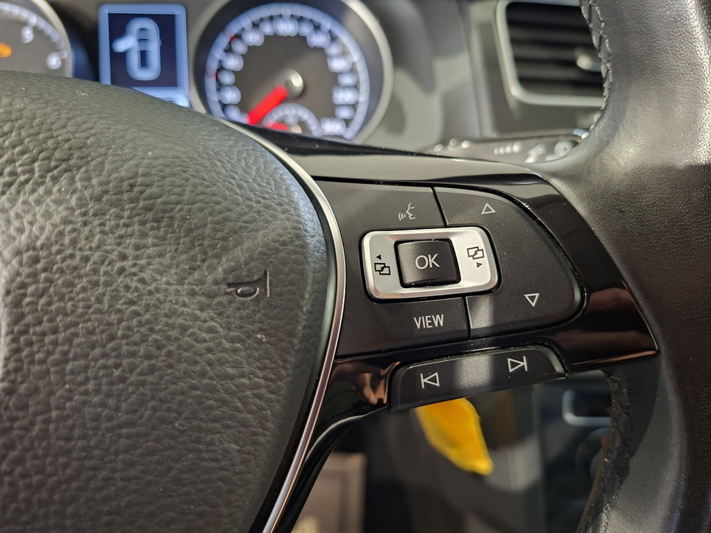 Volkswagen Golf YAU19A