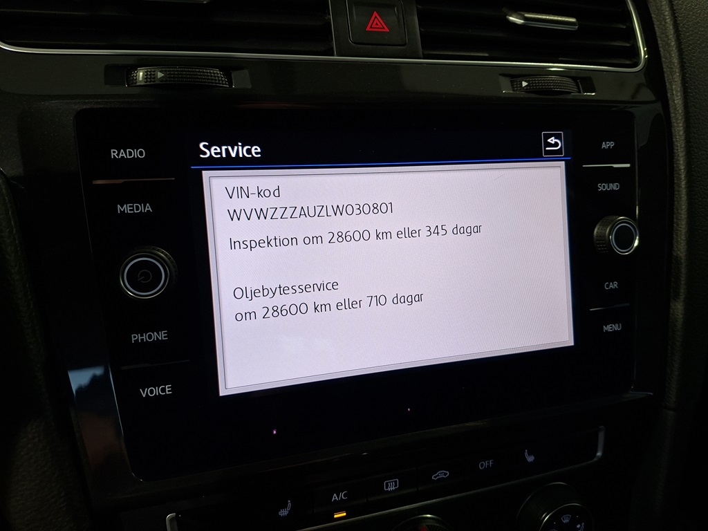 Volkswagen Golf YAU19A