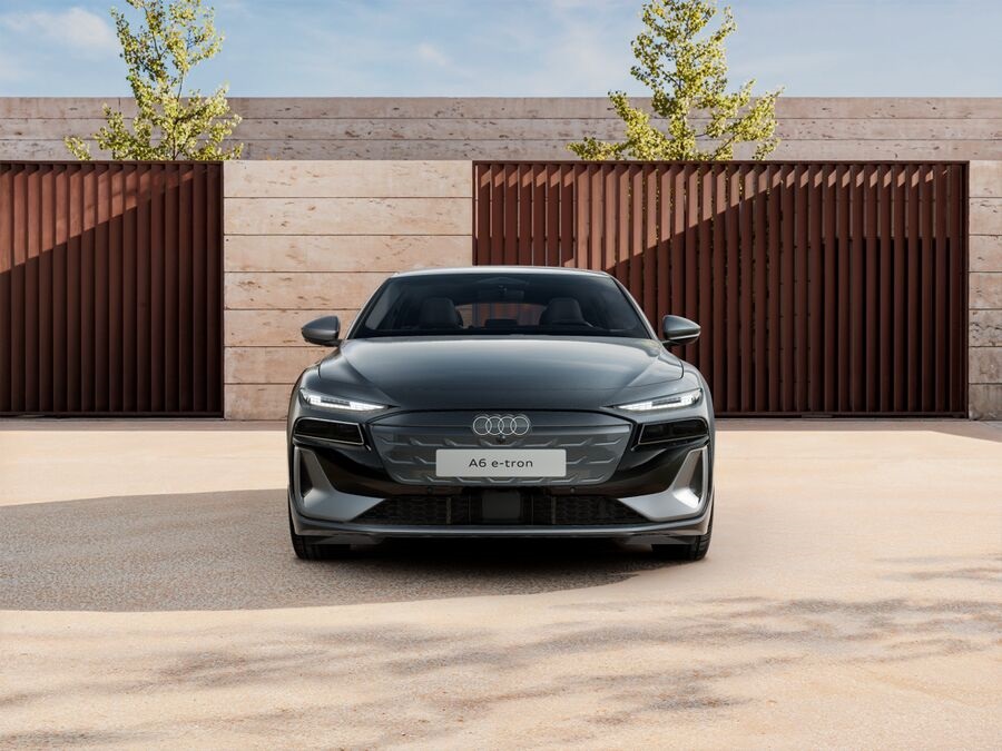 Audi A6 Avant e-tron YAY05U