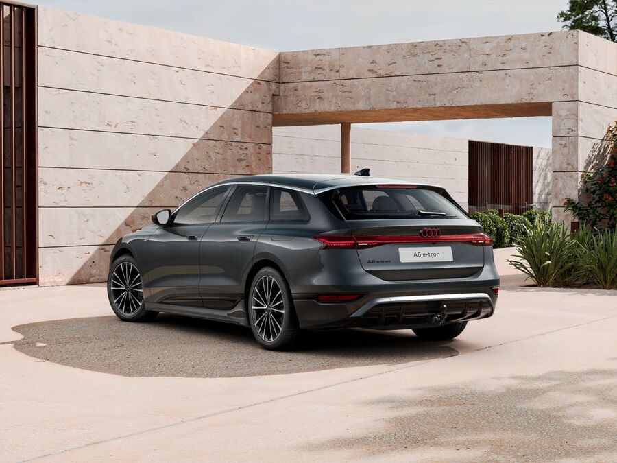 Audi A6 Avant e-tron YAY05U