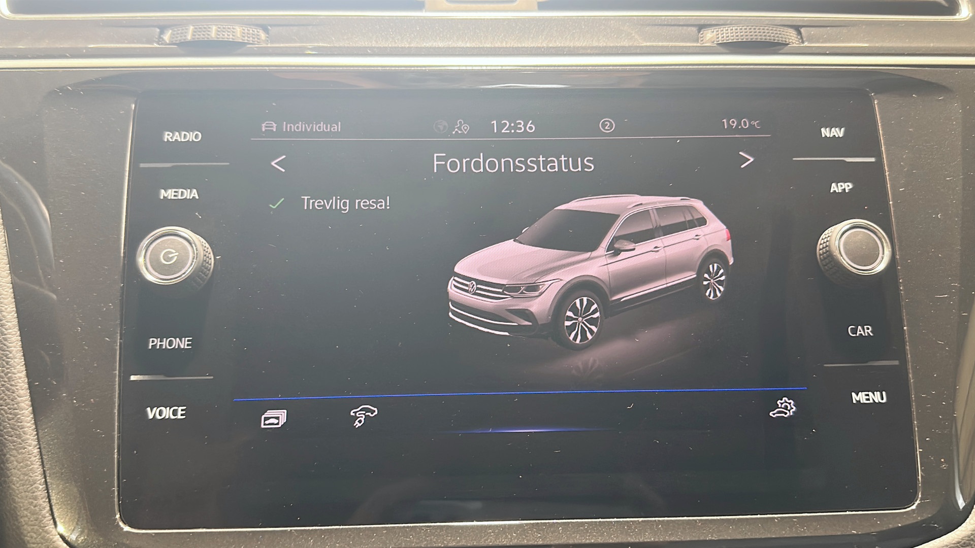 Volkswagen Tiguan YBD41A