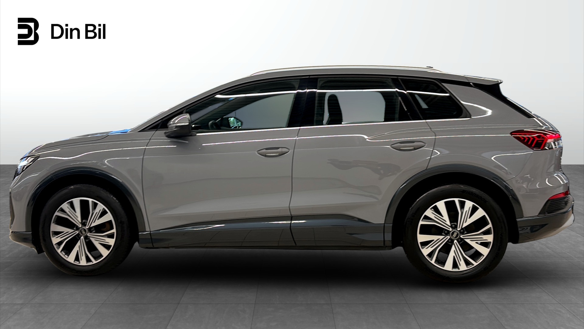 Audi Q4 e-tron YBL42U