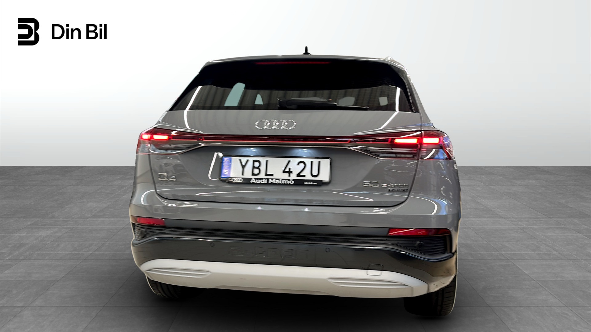 Audi Q4 e-tron YBL42U