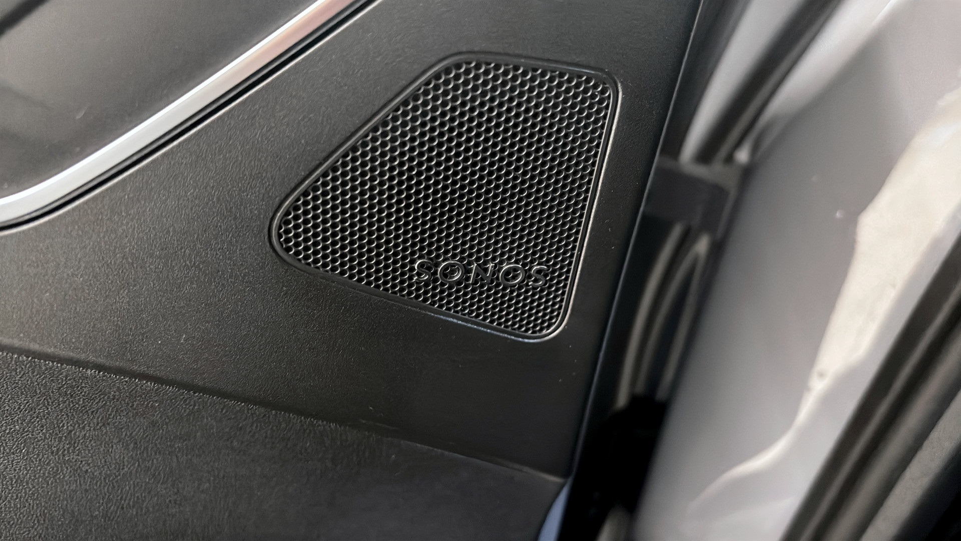 Audi Q4 e-tron YBL42U