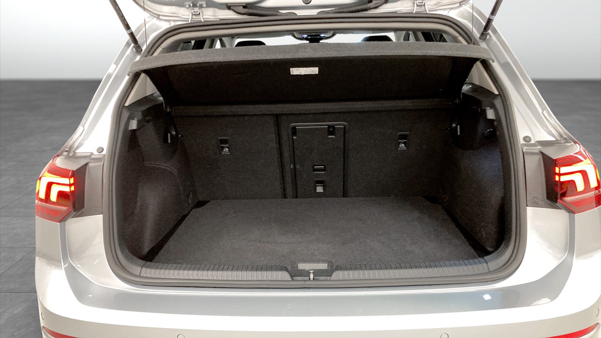 Volkswagen Golf YBM73J