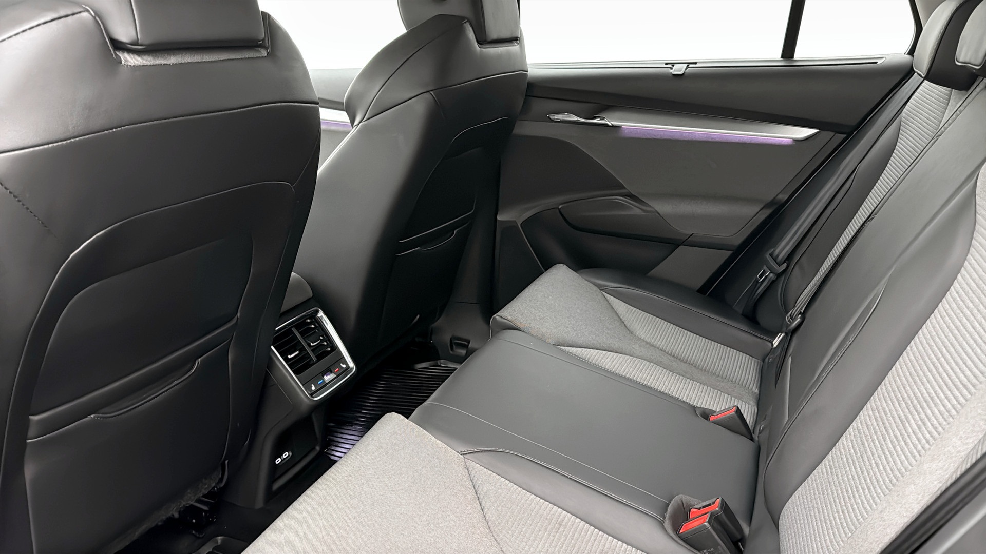Skoda Enyaq YBP13K