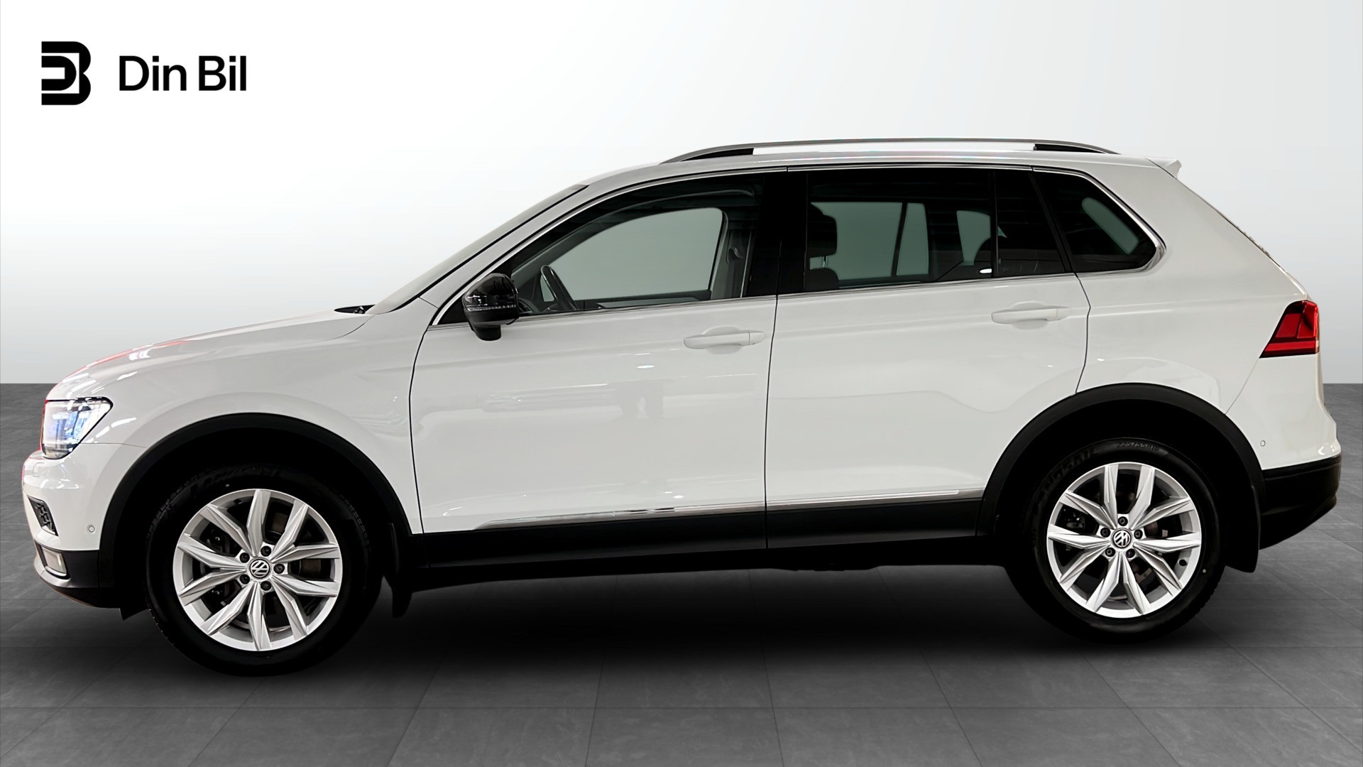 Volkswagen Tiguan YCF40Y