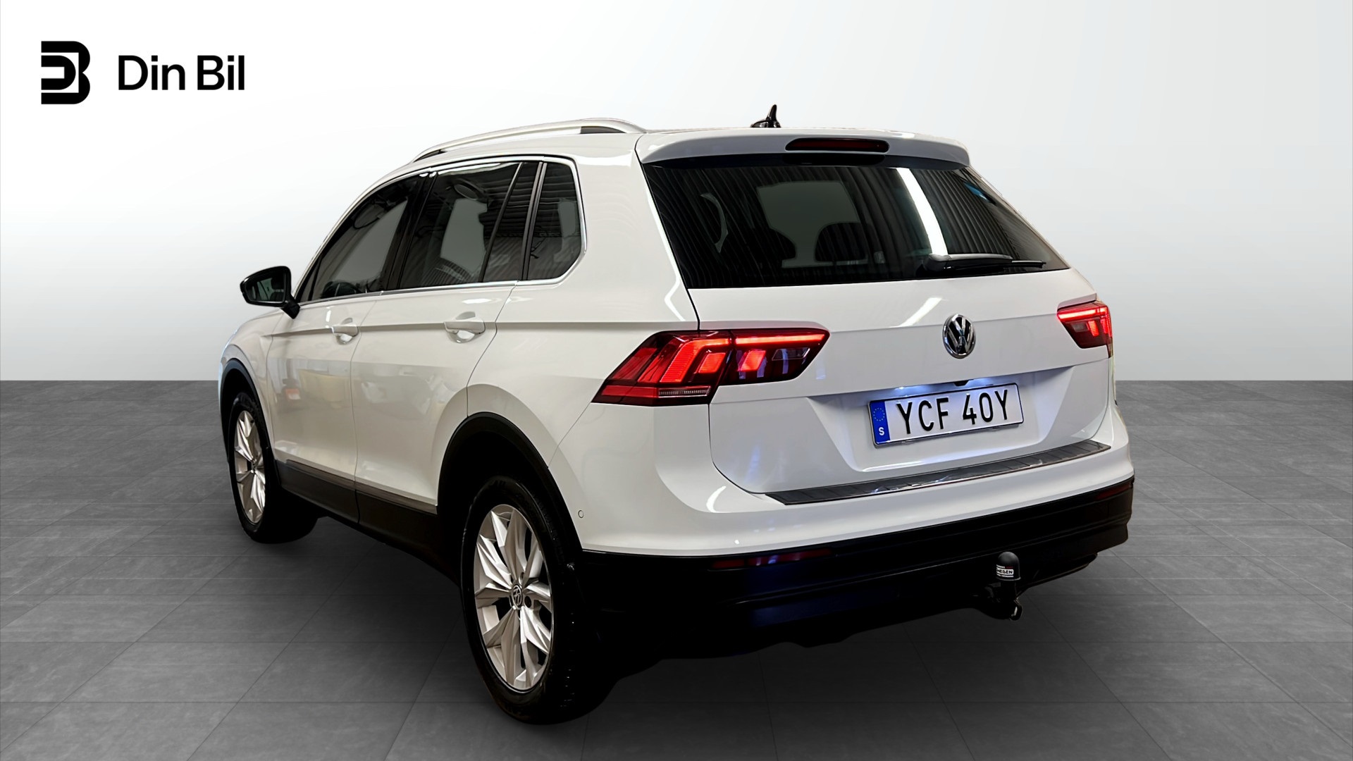 Volkswagen Tiguan YCF40Y