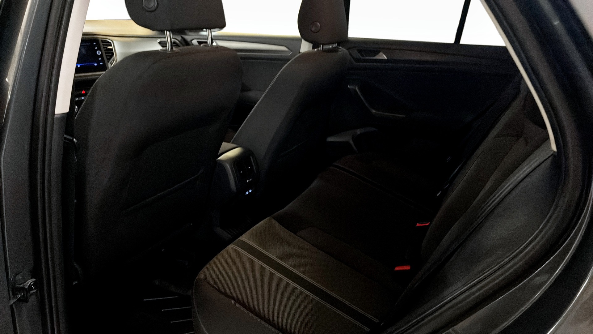 Volkswagen T-Roc YCM19J