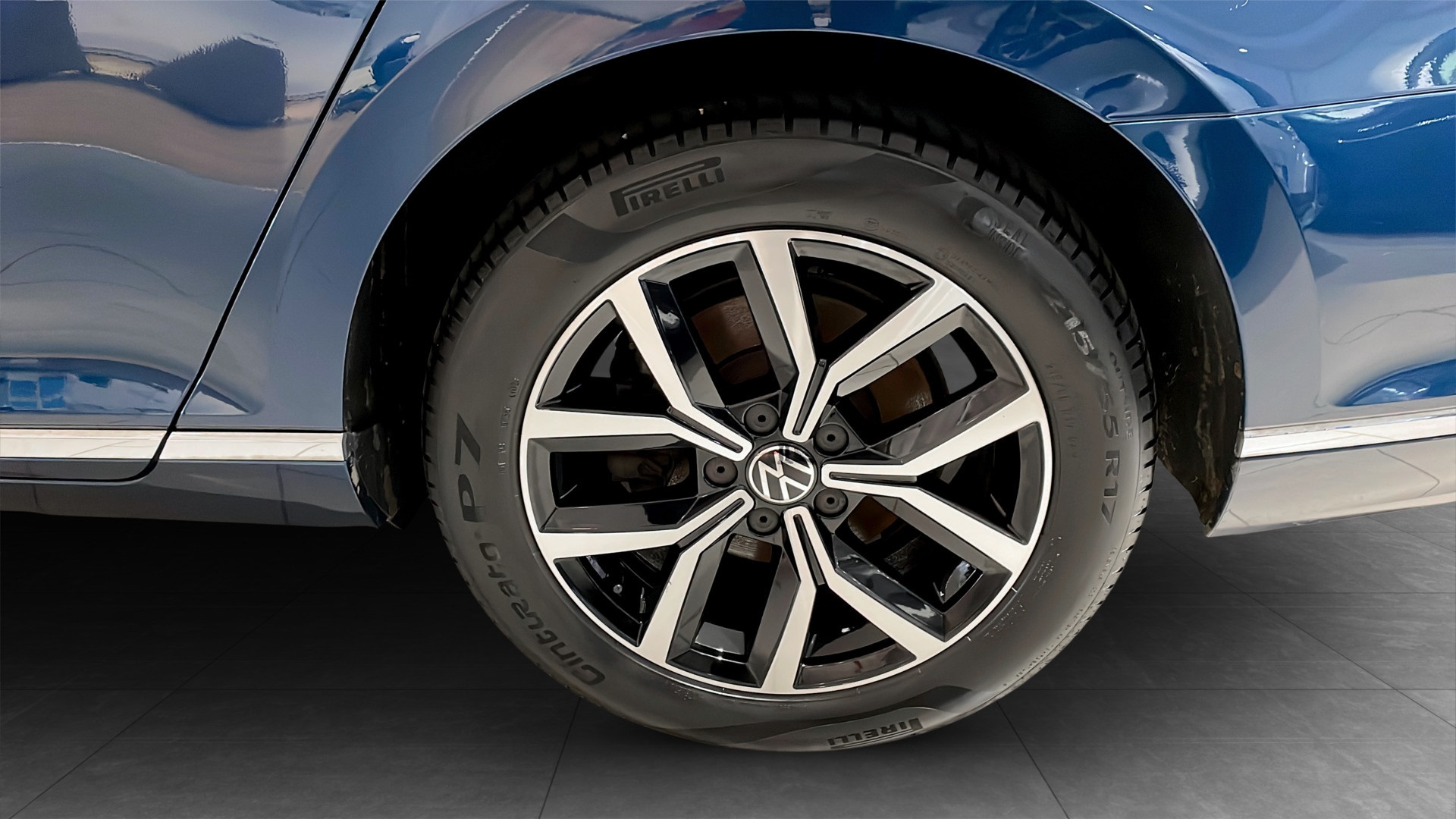 Volkswagen Passat Sportscombi YDC69Z