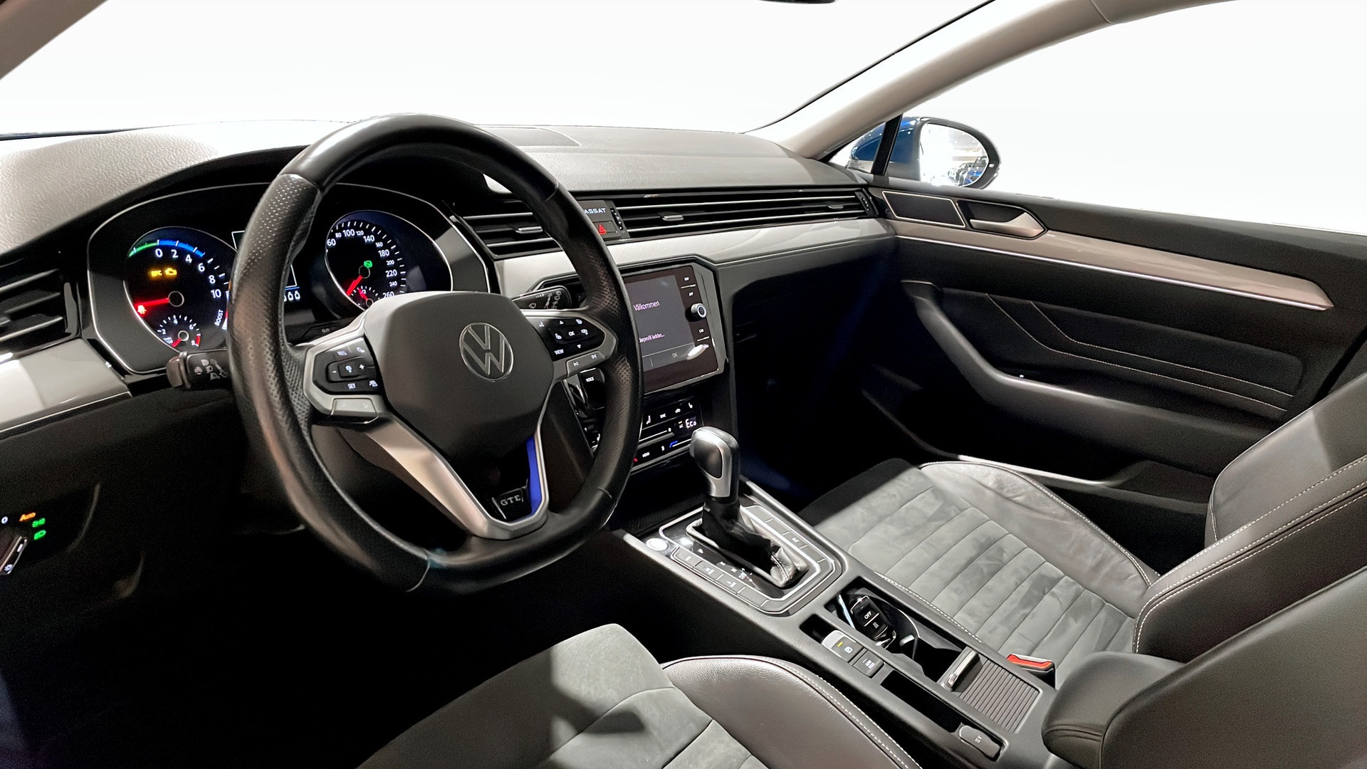 Volkswagen Passat Sportscombi YDC69Z
