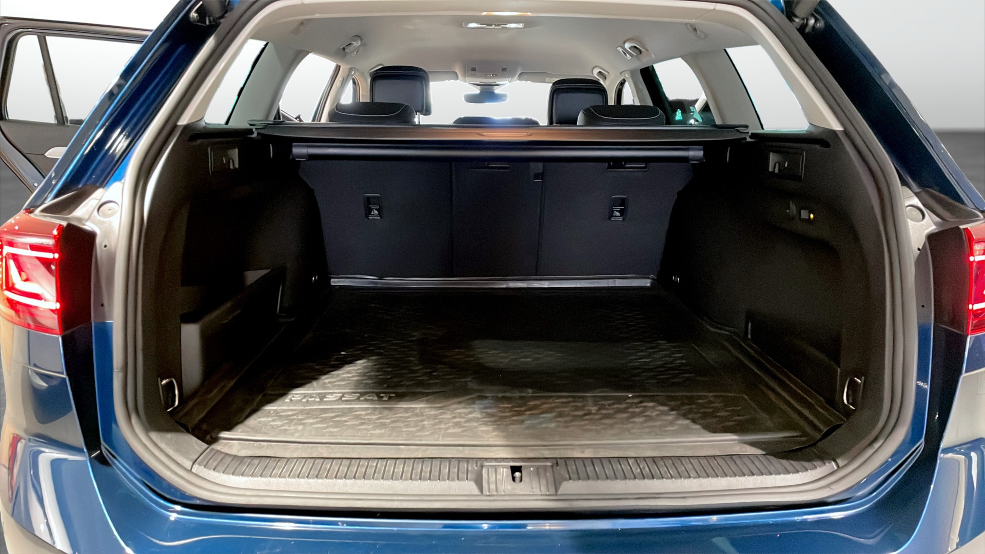 Volkswagen Passat Sportscombi YDC69Z