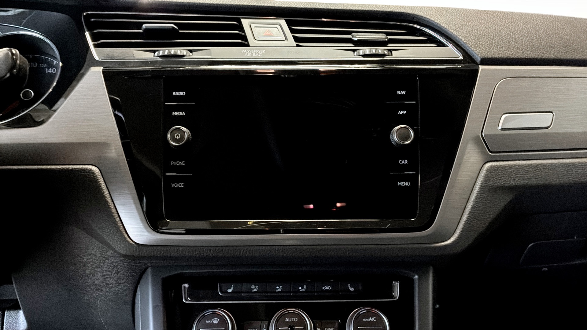 Volkswagen Touran YDF01F