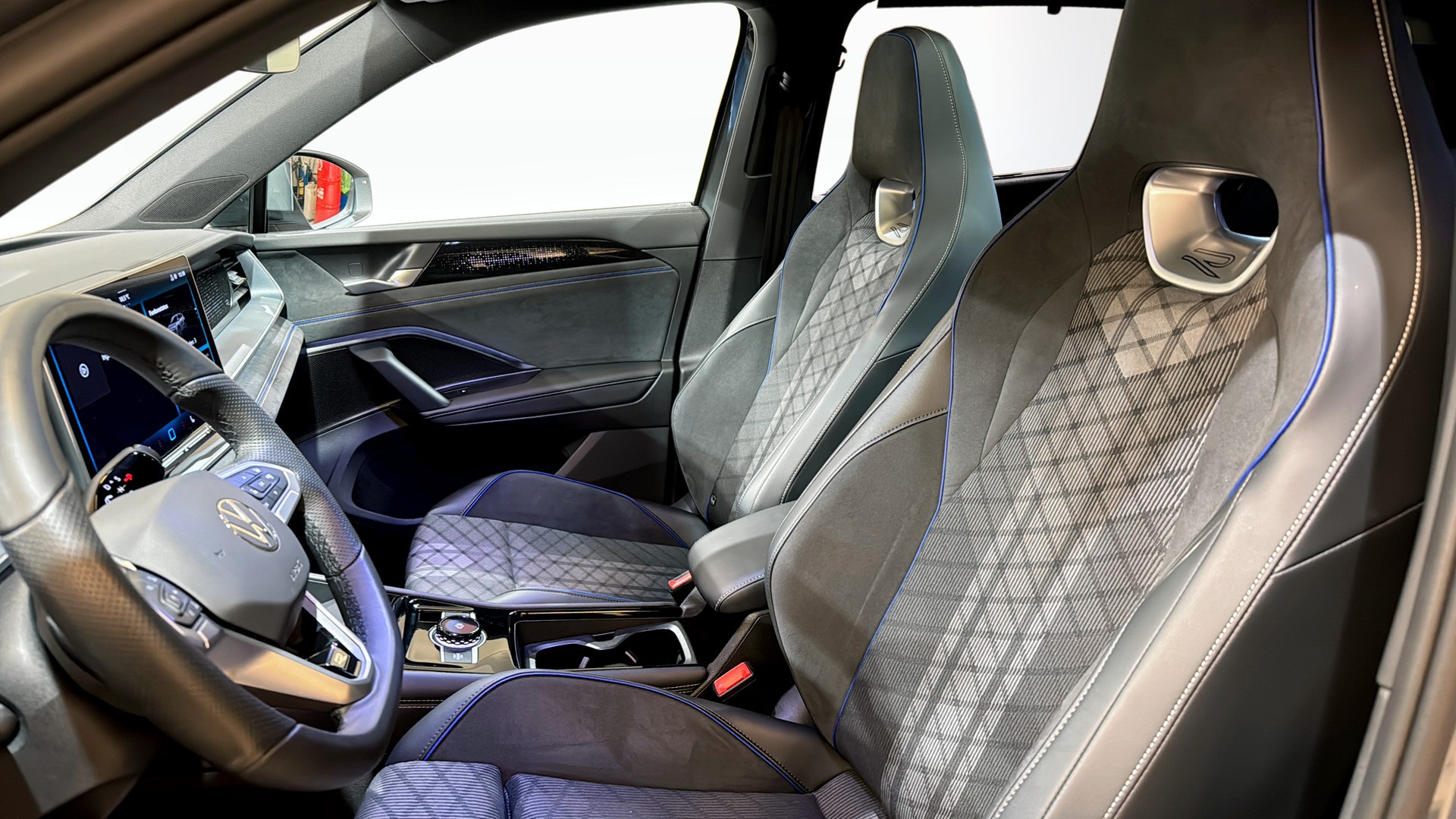 Volkswagen Tayron YDH08D