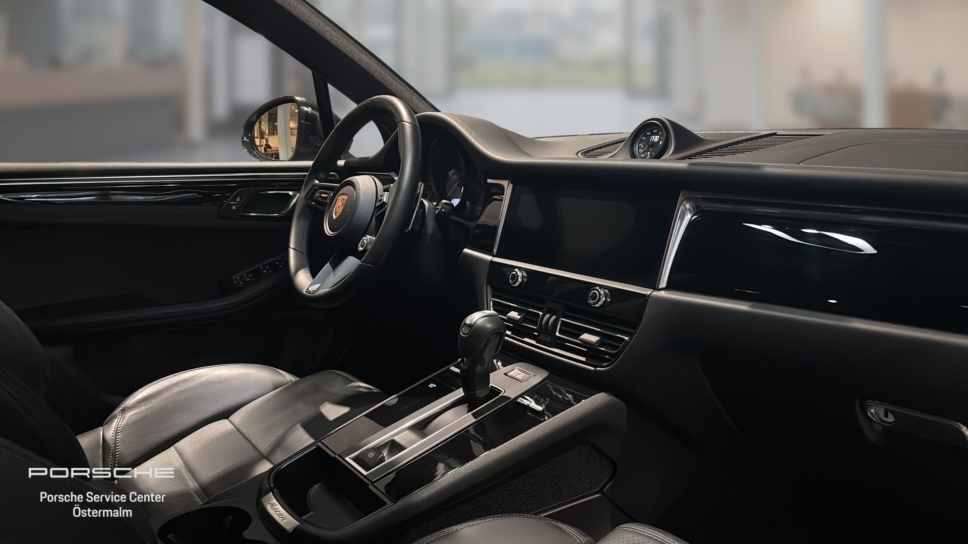 Porsche Macan YDJ06J
