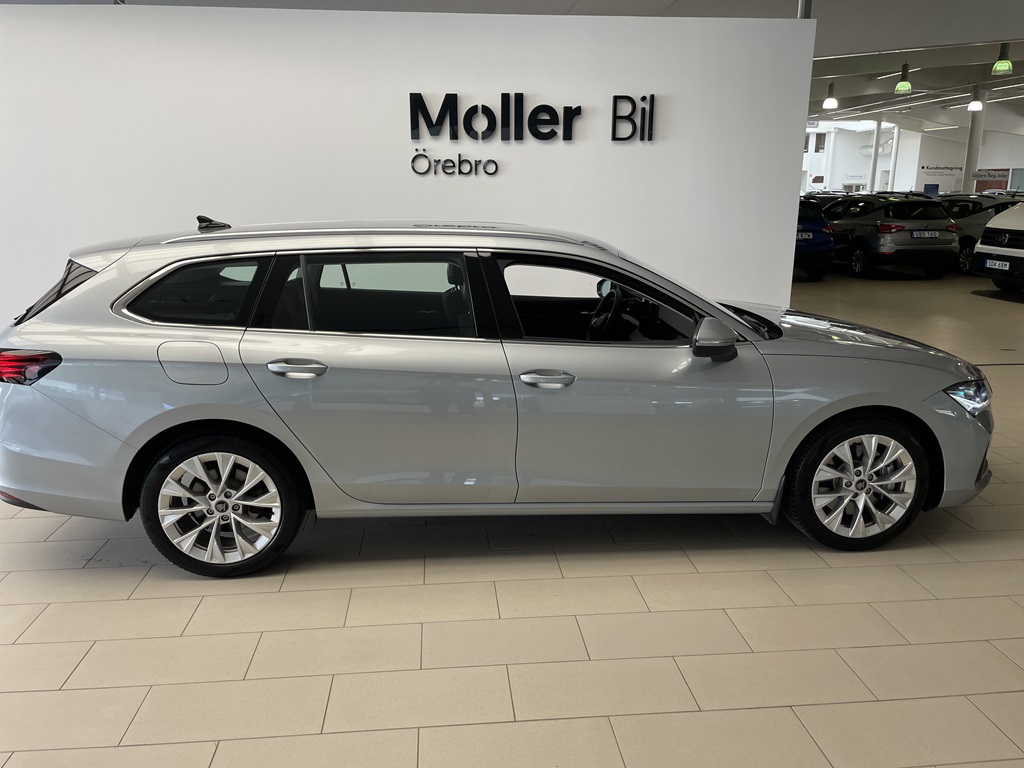 Skoda Superb Combi YDL43T