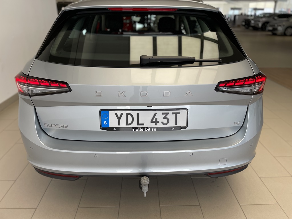Skoda Superb Combi YDL43T