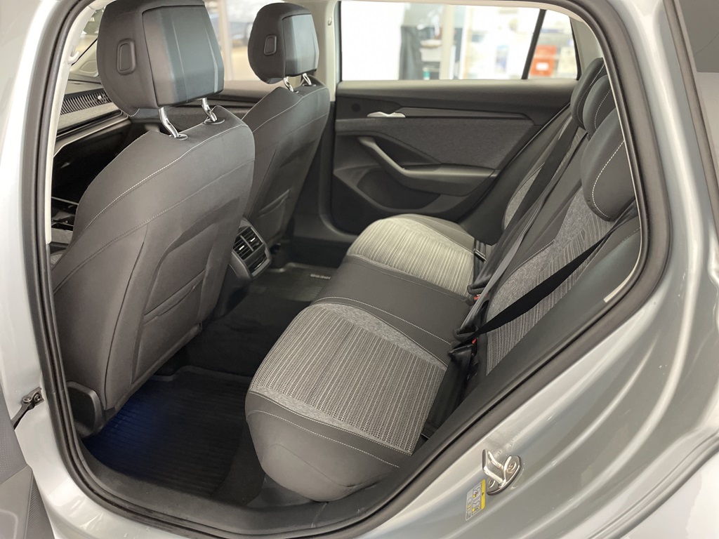 Skoda Superb Combi YDL43T