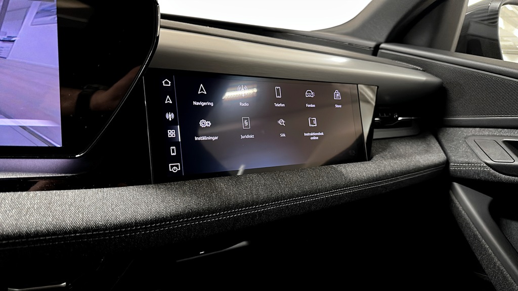Audi Q6 e-tron YDL44E