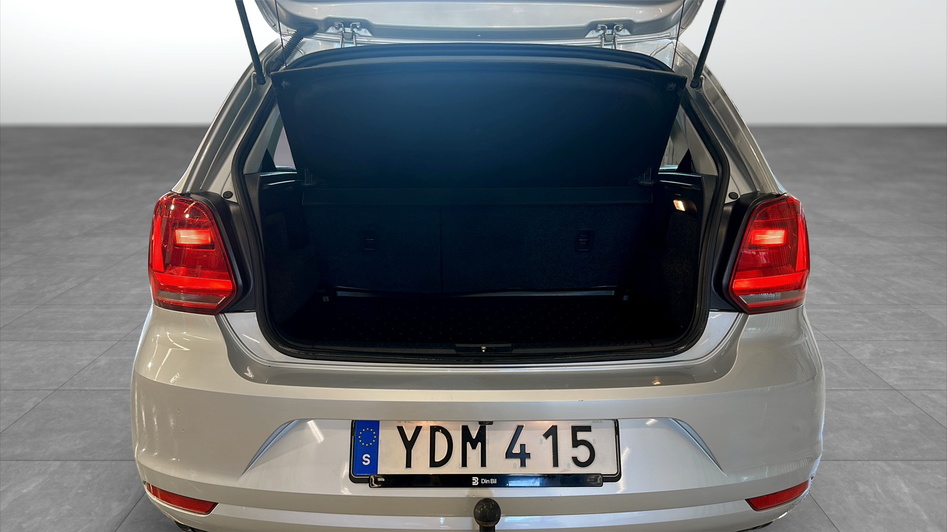 Volkswagen Polo YDM415