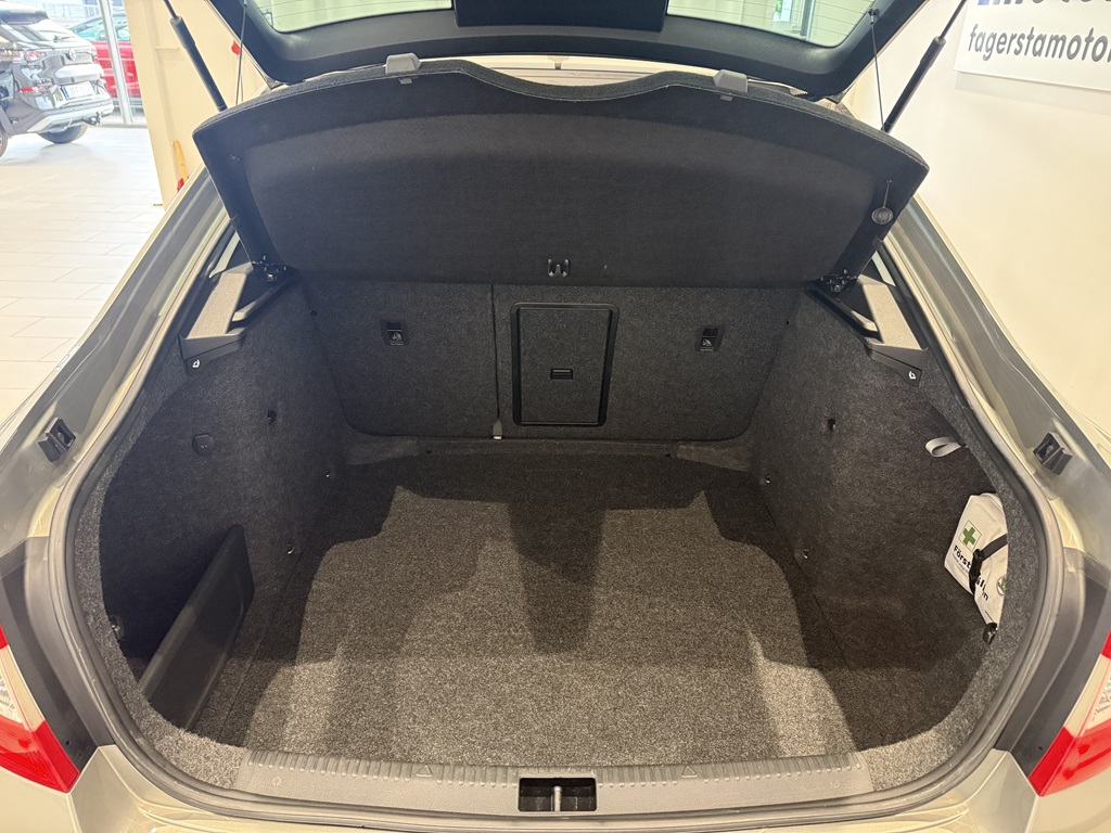 Skoda Octavia YDO662