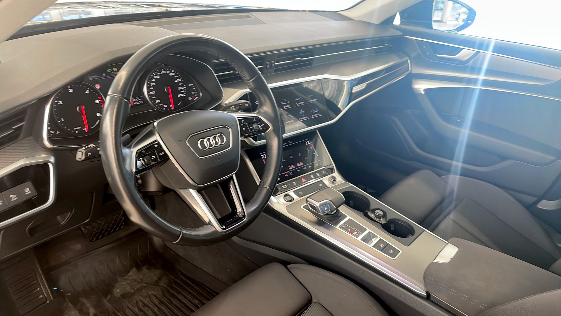 Audi A6 Avant YDY59U