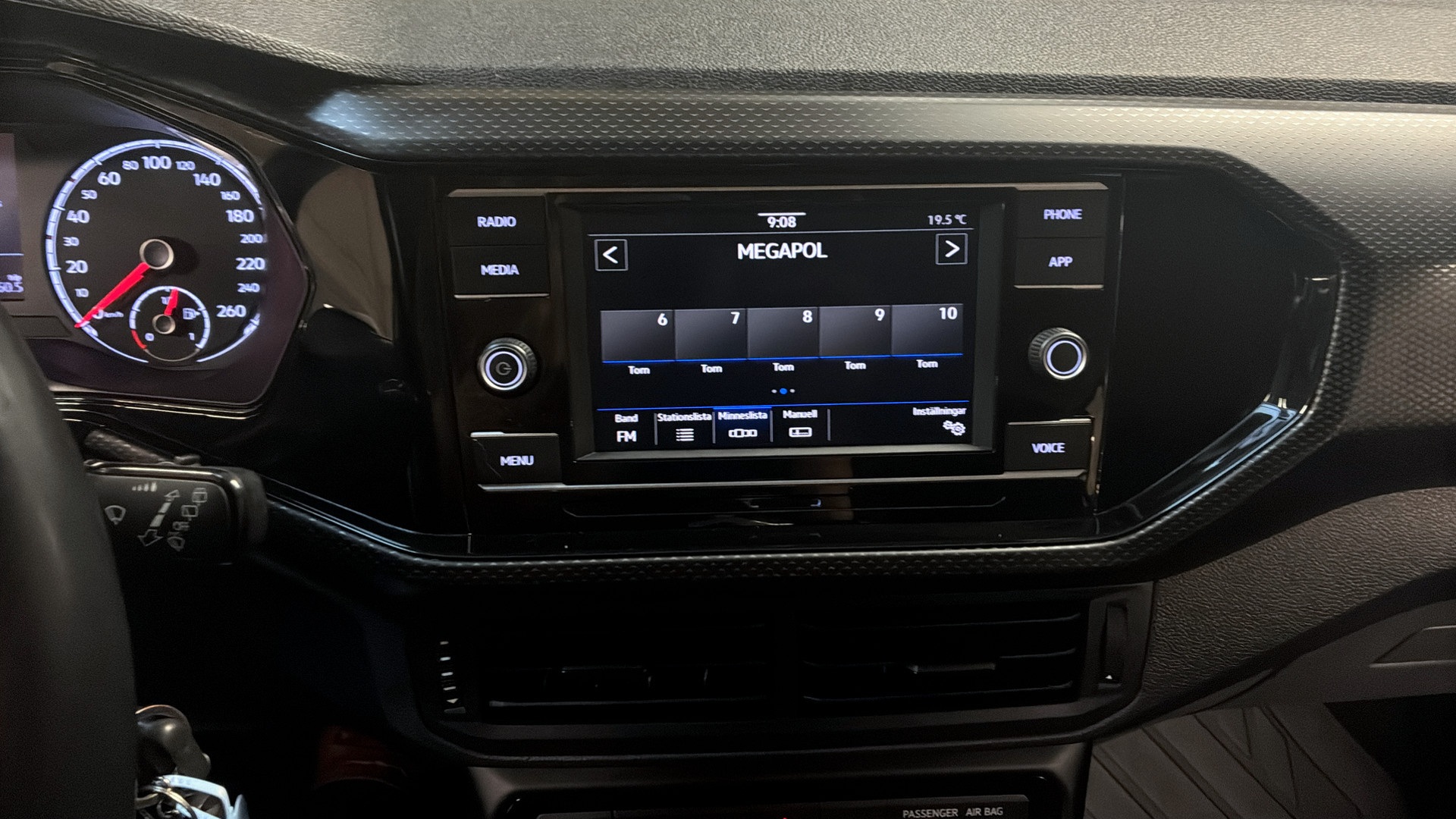 Volkswagen T-Cross YEF01J