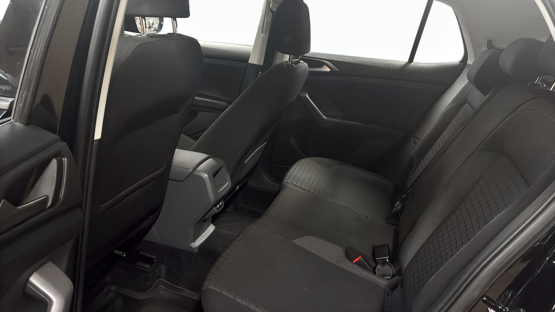 Volkswagen T-Cross YEF01J
