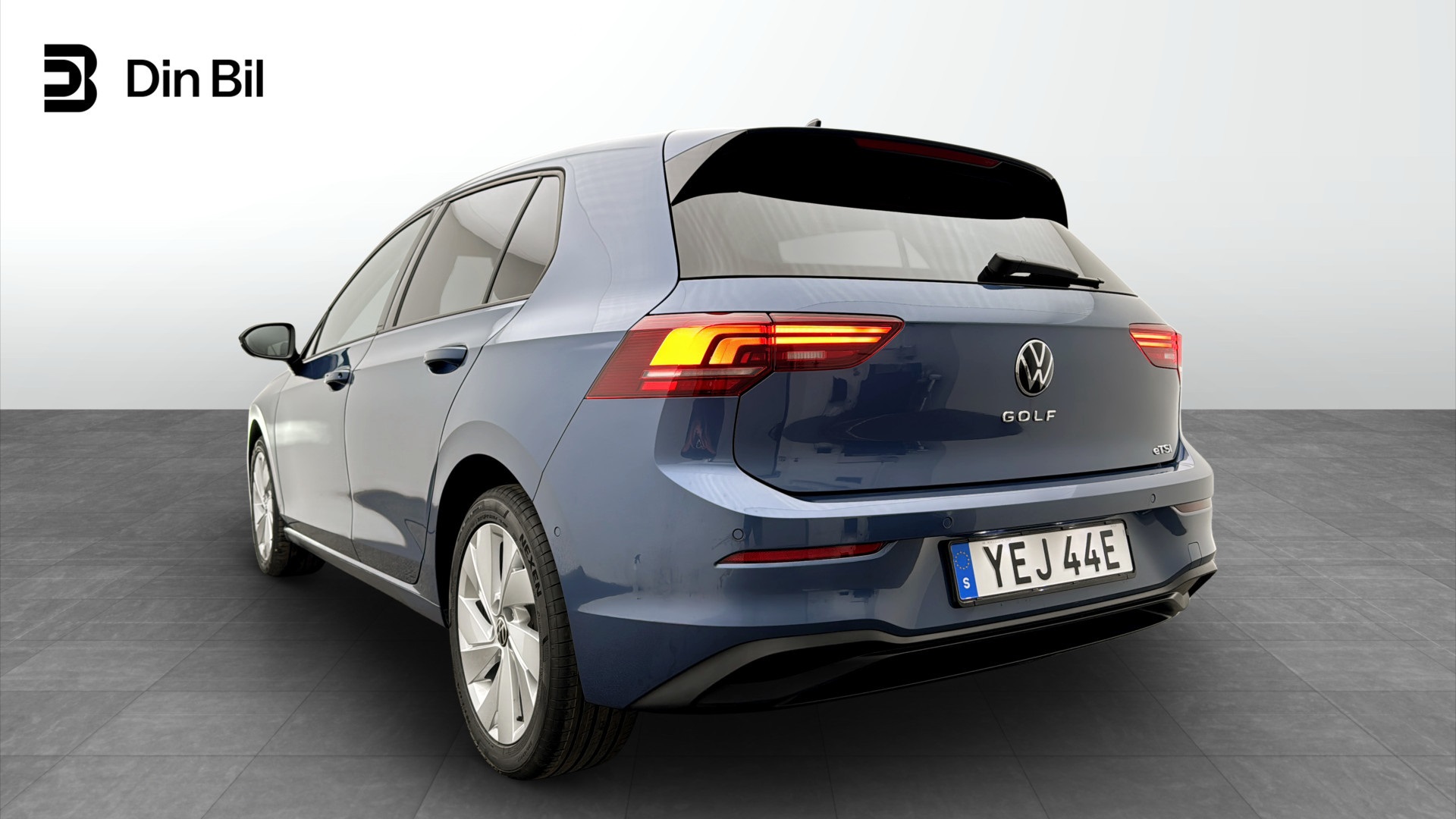 Volkswagen Golf YEJ44E