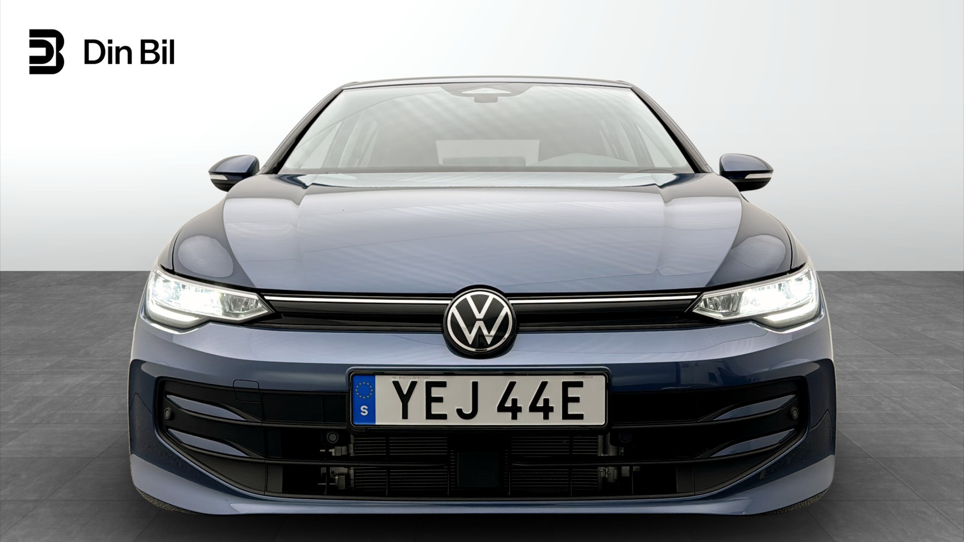 Volkswagen Golf YEJ44E