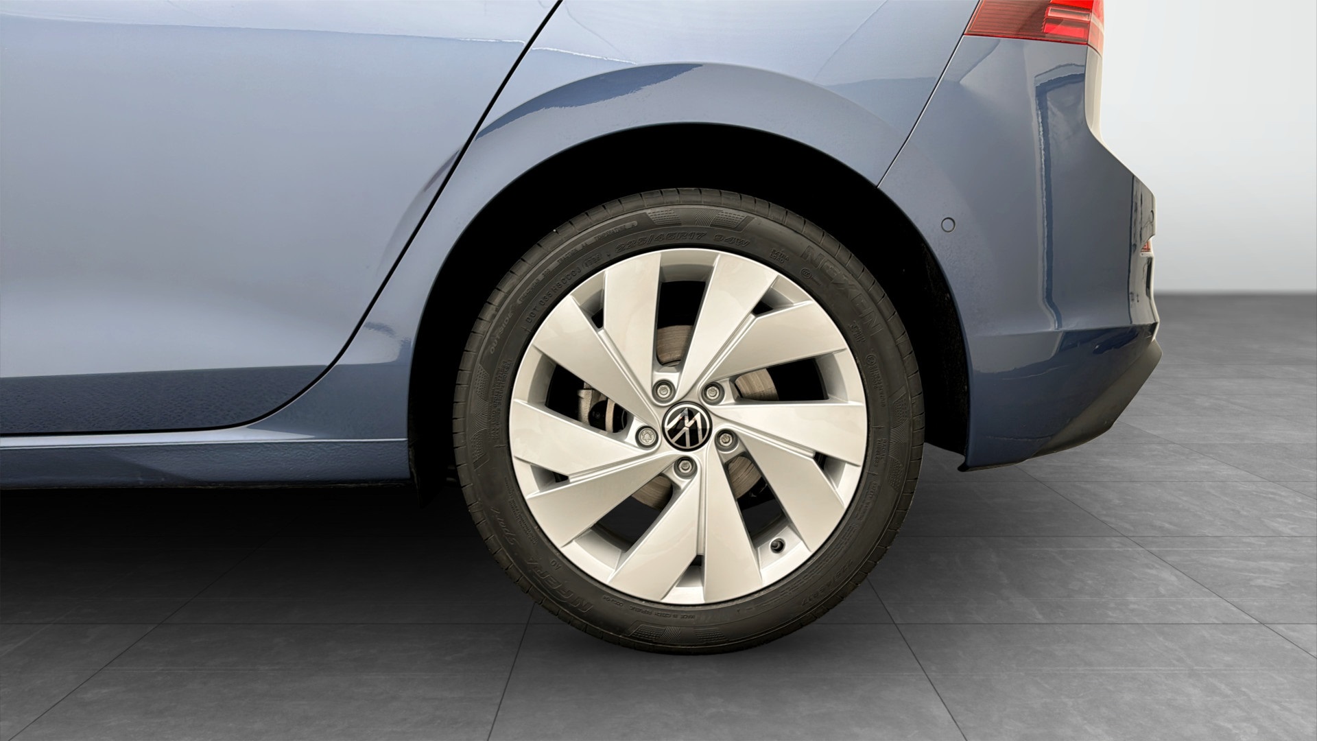 Volkswagen Golf YEJ44E