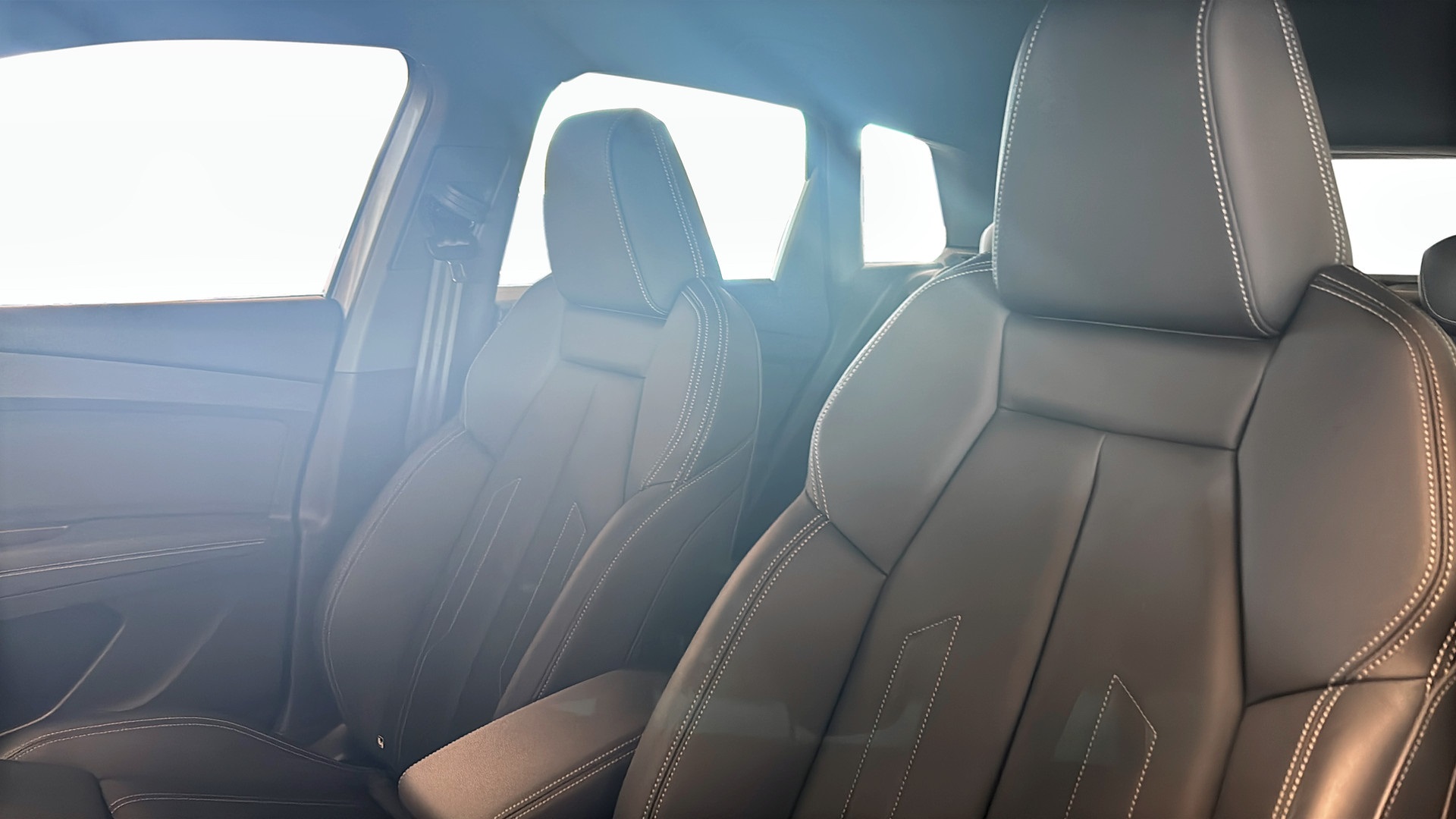 Audi Q4 e-tron YEM06K