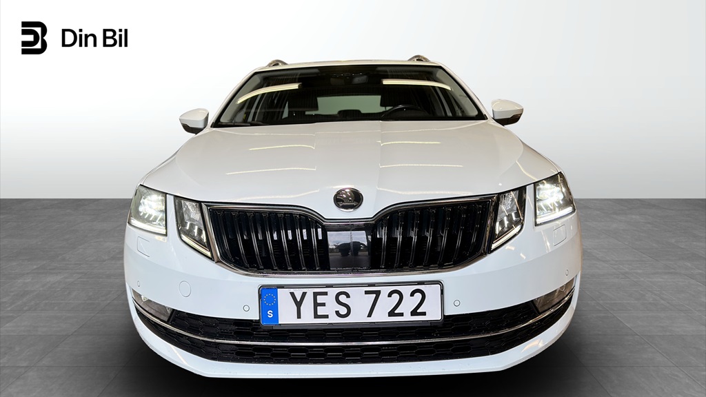 Skoda Octavia Combi YES722