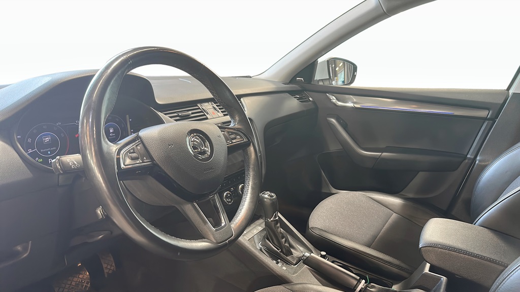 Skoda Octavia Combi YES722