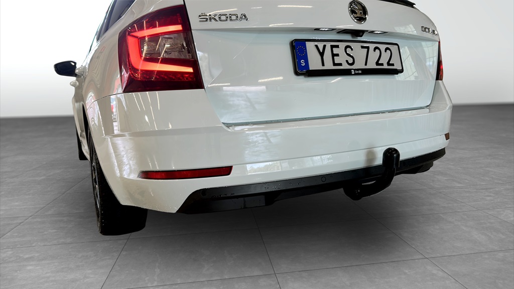 Skoda Octavia Combi YES722