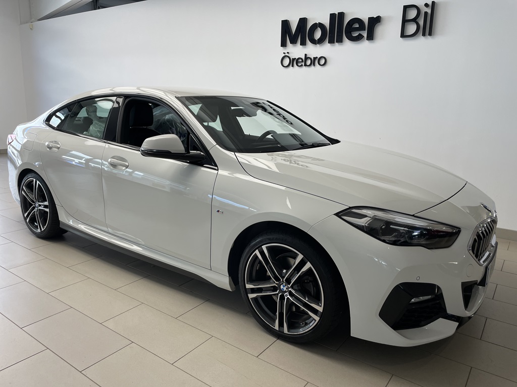 BMW 218 YFB09W