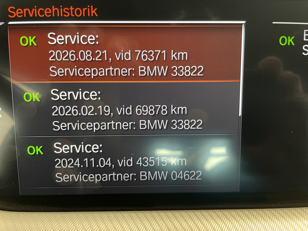 BMW 218 YFB09W