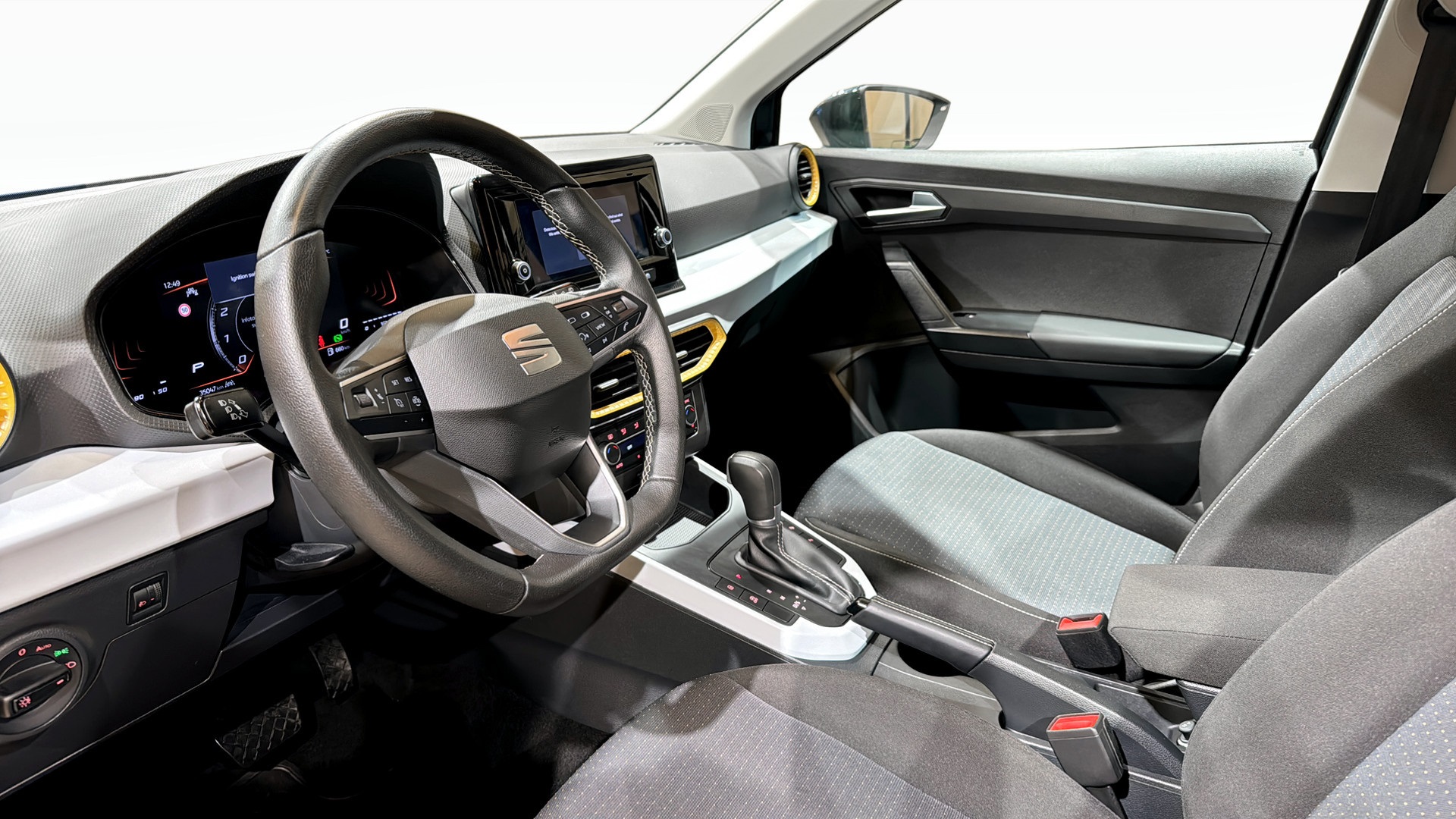 SEAT Arona YFJ10S