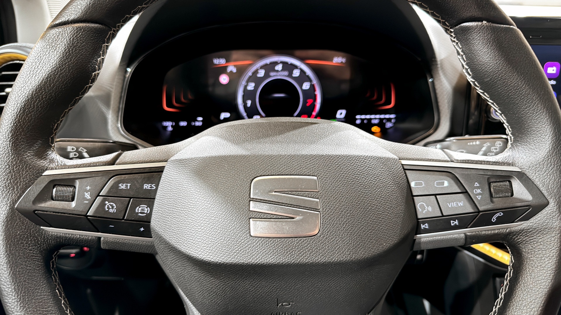 SEAT Arona YFJ10S