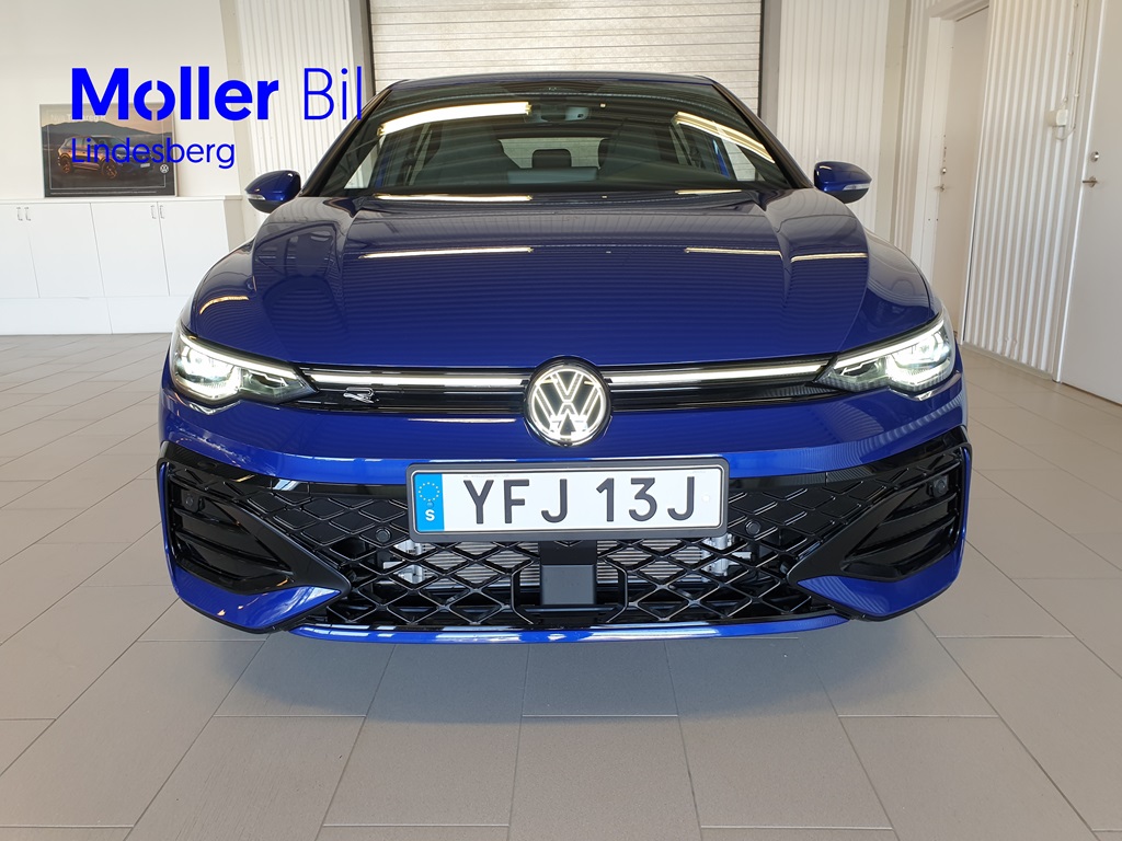 Volkswagen Golf YFJ13J