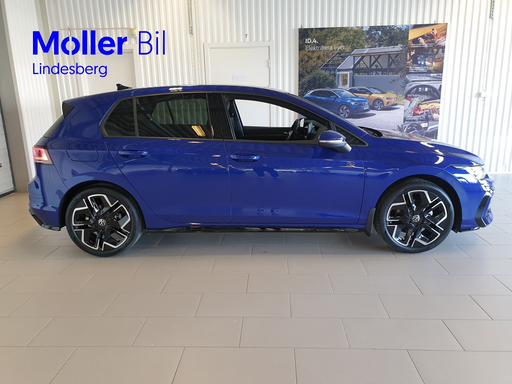 Volkswagen Golf YFJ13J