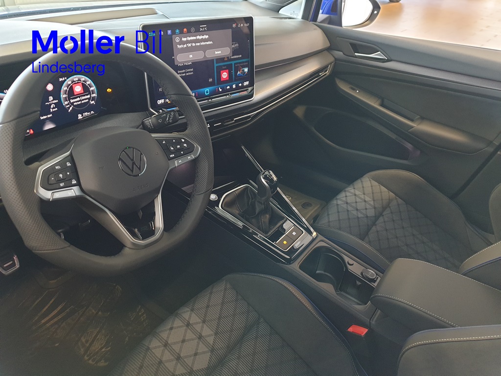 Volkswagen Golf YFJ13J