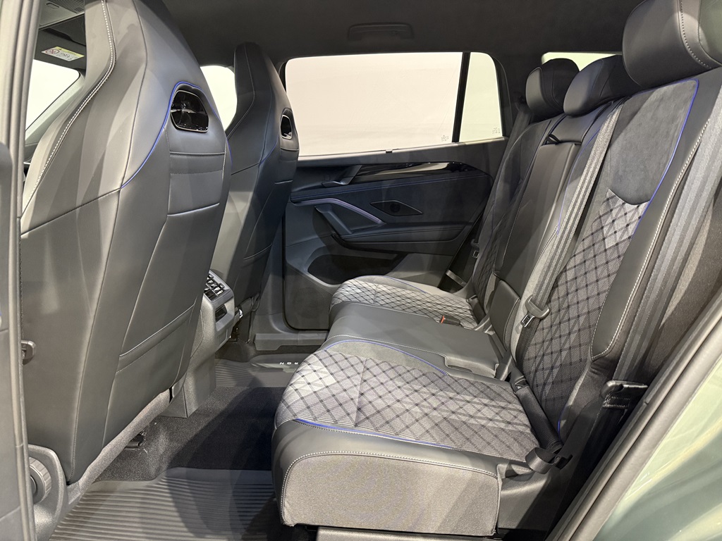 Volkswagen Tayron YFL08T