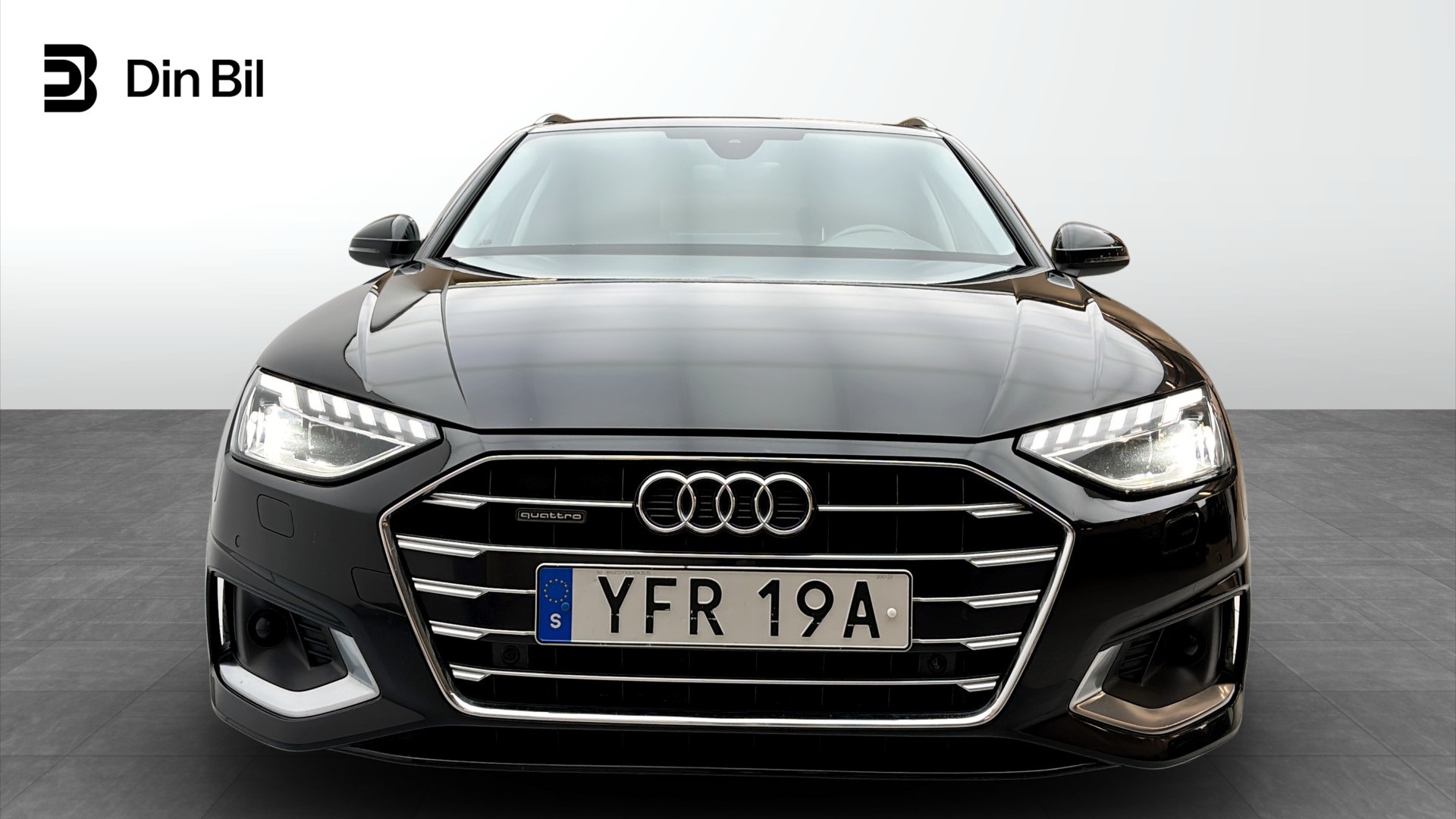Audi A4 Avant YFR19A