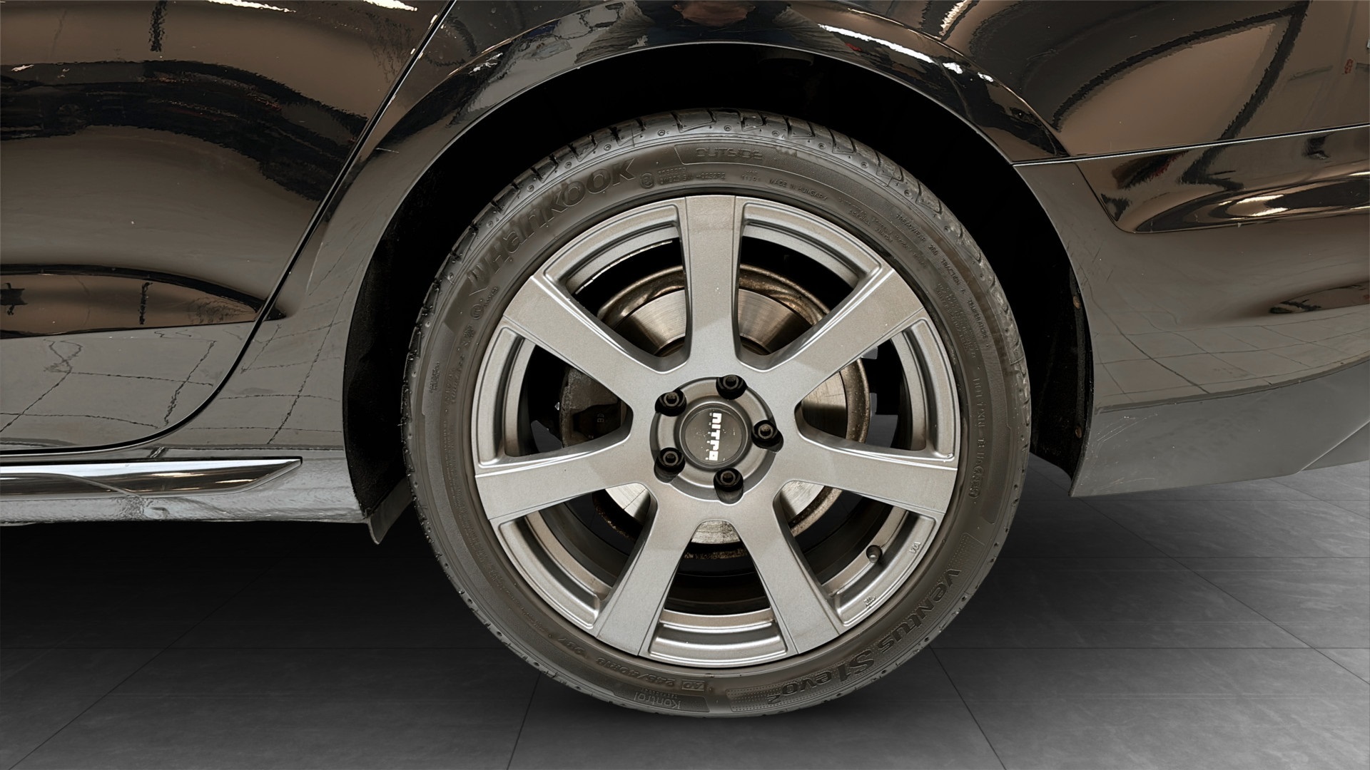 Audi A4 Avant YFR19A