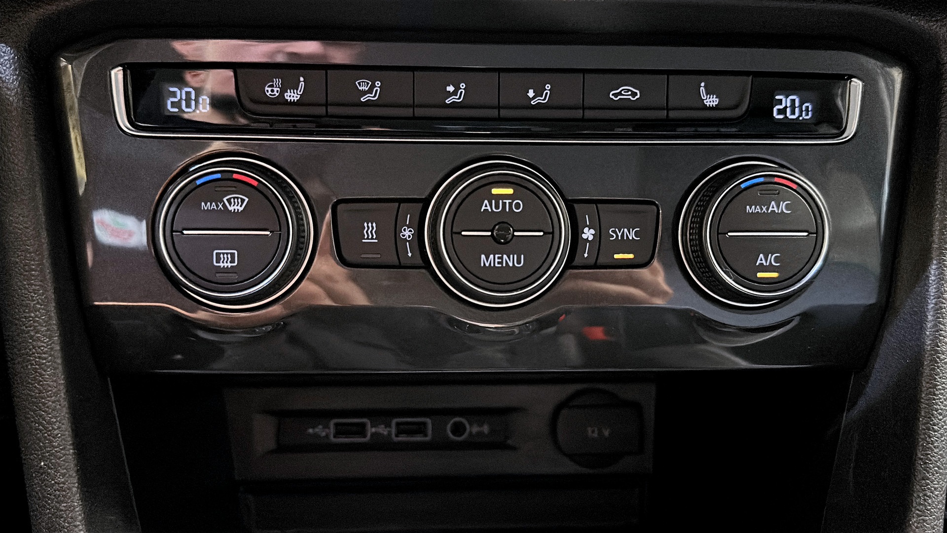 Volkswagen Tiguan YGF72A