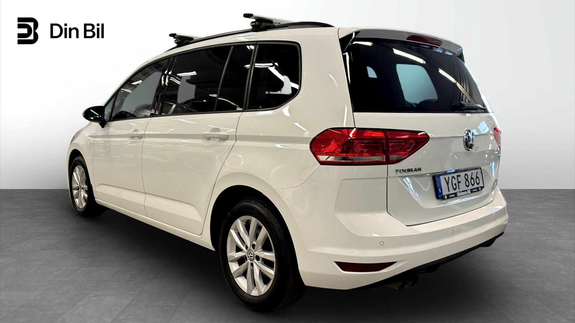 Volkswagen Touran YGF866