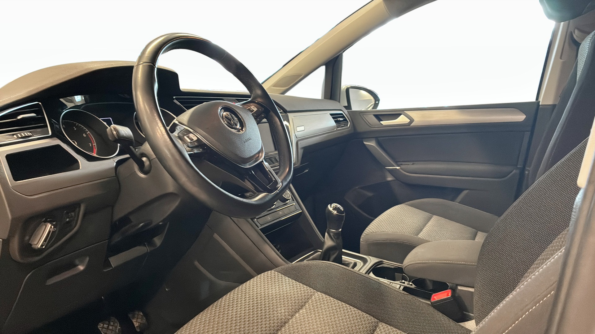 Volkswagen Touran YGF866